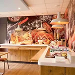 Ibis Centre - La Cité Hotel 3*