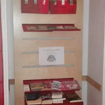 Ibis Centre - La Cite Отель 3*