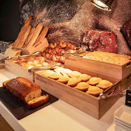 Hotel Ibis Centre - La Cité 3*