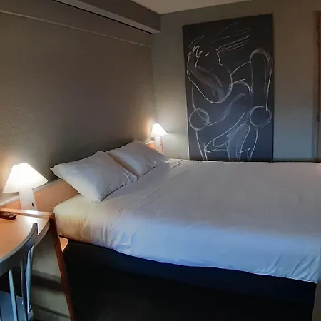 Отель Ibis Centre - La Cite Каркассон