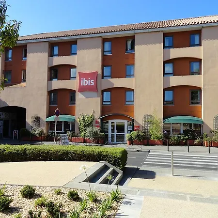 Ibis Centre - La Cite Hotel 3*