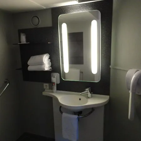 Ibis Centre - La Cité 3*