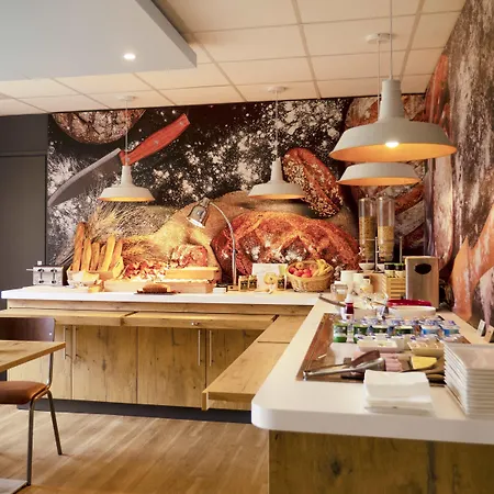 Ibis Centre - La Cité 3*