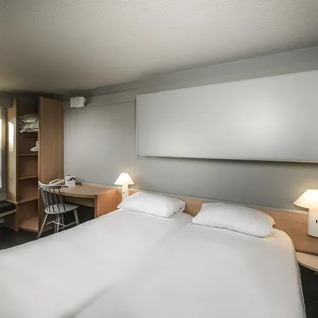 호텔 Ibis Centre - La Cite 3*