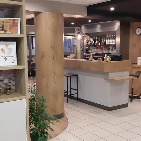 Ibis Centre - La Cite Hotel 3*