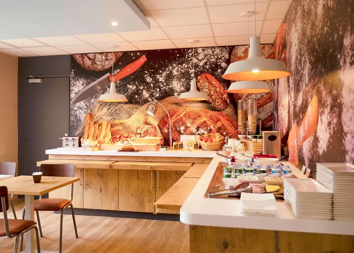 Ibis Centre - La Cité Hotel 3*